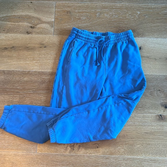 ARITZIA BLUE FLEECE BOYFRIEND SWEATPANTS - Picture 1 of 4